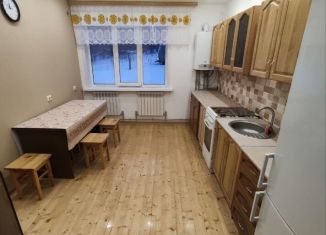 Сдается в аренду дом, 100 м2, Рыльск, 3-я Садовая улица, 3