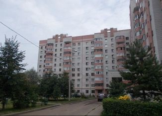 Сдается в аренду двухкомнатная квартира, 70 м2, Ярославская область, Сосновая улица, 10