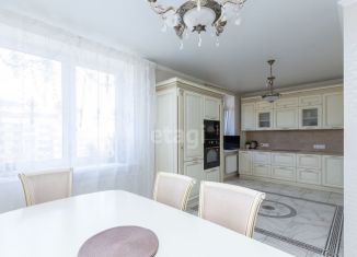 Продам 2-комнатную квартиру, 75 м2, Тюмень, улица Тимофея Чаркова, 79к3