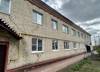 1-ком. квартира на продажу, 29.6 м2, посёлок городского типа Знаменка, Школьная улица