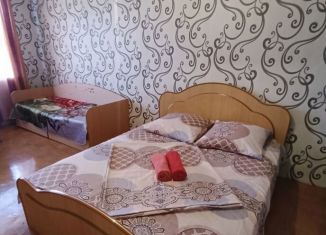 Сдается в аренду 2-комнатная квартира, 60 м2, Белово, Московская улица, 4