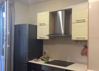 Продажа 2-ком. квартиры, 48 м2, Тихвин, улица Ярослава Иванова, 1