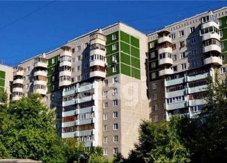 Трехкомнатная квартира на продажу, 64 м2, Екатеринбург, метро Чкаловская, улица Крестинского, 57