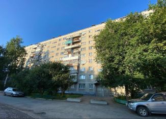 Продам 2-комнатную квартиру, 45.7 м2, Новосибирск, улица Кошурникова, 7/1, метро Золотая Нива