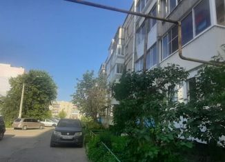 Трехкомнатная квартира на продажу, 67 м2, Сысерть, улица Орджоникидзе, 58