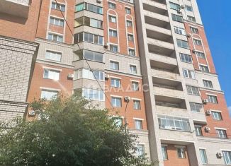 Продаю 3-ком. квартиру, 102.8 м2, Благовещенск, улица Калинина, 52