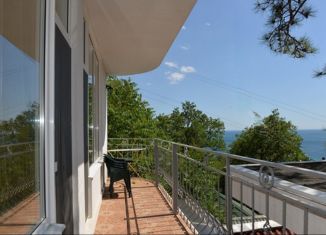 Аренда дома, 100 м2, посёлок городского типа Гаспра