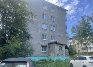 Продам 2-комнатную квартиру, 46.6 м2, Тверь, улица Склизкова, 107, Московский район