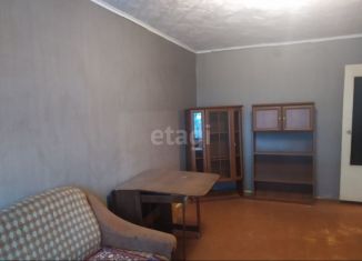 Продаю двухкомнатную квартиру, 43.6 м2, поселок городского типа Угловка, Центральная улица, 19