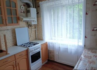 Сдается в аренду 2-ком. квартира, 43 м2, Боровичи, Красноармейская улица, 5