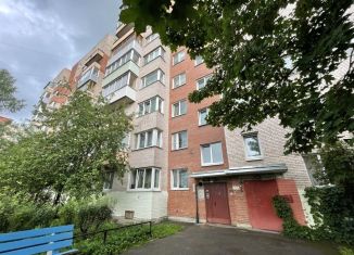 Продается 2-комнатная квартира, 44.4 м2, Санкт-Петербург, улица Чекистов, 38, улица Чекистов