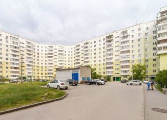 Продаю 4-ком. квартиру, 81.8 м2, Пермь, Кировский район, улица Липатова, 18