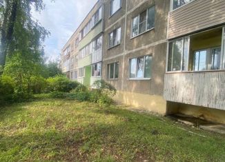 Продам 2-ком. квартиру, 54 м2, Московская область, село Софьино, 13