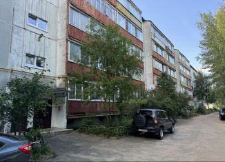 Продажа 2-ком. квартиры, 49.7 м2, Кимры, Школьная улица, 61