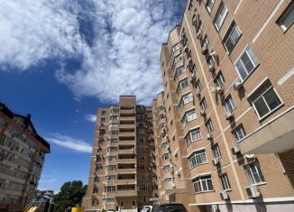 Продам 3-комнатную квартиру, 95 м2, Новороссийск, улица Лейтенанта Шмидта, 39