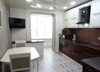 Продам трехкомнатную квартиру, 67.3 м2, Петропавловск-Камчатский, улица Бохняка, 10/1