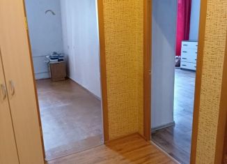 Продается 2-ком. квартира, 52 м2, Топки, улица Революции, 19