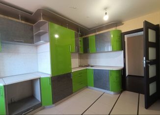 Продам 2-ком. квартиру, 64 м2, Смоленск, улица Свердлова, 4