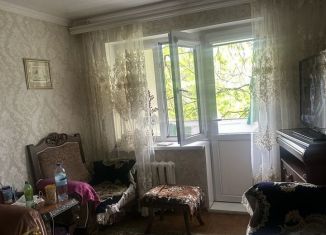 Продам 2-ком. квартиру, 45 м2, Нальчик, проспект Ленина, 75, район Центр