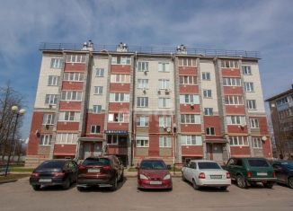 Продается двухкомнатная квартира, 56 м2, Алексеевка, улица Победы, 31