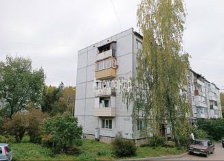 Продам 3-комнатную квартиру, 62 м2, Ленинградская область, улица Кировские Дачи, 3А