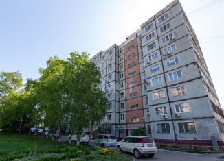 Продается 2-ком. квартира, 53.3 м2, Хабаровский край, улица Демьяна Бедного, 31