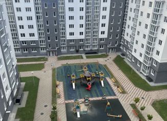 Продам 3-ком. квартиру, 81 м2, Калининград, Суздальская улица, 15