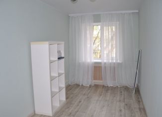 Продается 2-ком. квартира, 43 м2, Лобня, Мирная улица, 12