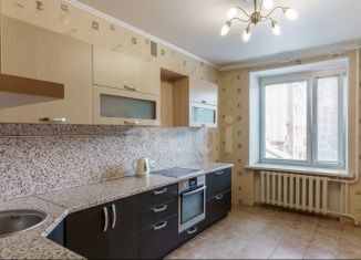 Продается трехкомнатная квартира, 73.4 м2, Тюмень, Центральный округ, улица 50 лет Октября, 24к2