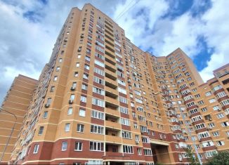 Продаю 4-ком. квартиру, 130.1 м2, Москва, Лазурная улица, 14