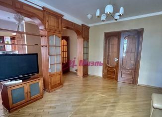 Продам 2-ком. квартиру, 71 м2, Екатеринбург, Мельковская улица, 3