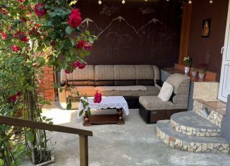 Сдам в аренду дом, 60 м2, Махачкала, улица Мирзабекова, 191Б, Кировский внутригородской район