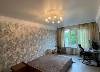 Сдам в аренду 1-комнатную квартиру, 30 м2, Ессентуки, улица Долина Роз, 4