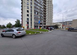 Сдам в аренду 2-ком. квартиру, 38.7 м2, Петрозаводск, улица Чапаева, 40А