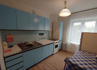 Сдается двухкомнатная квартира, 48 м2, Лобня, улица Ленина, 16