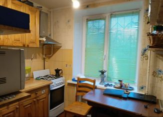 Сдаю 2-ком. квартиру, 42 м2, Сестрорецк, улица Володарского, 33