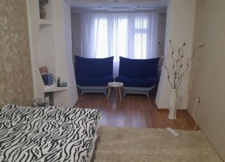 Продается двухкомнатная квартира, 54 м2, Лиски, улица Василия Буракова, 24