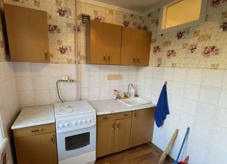 Продаю 2-ком. квартиру, 45 м2, Губкин, улица Лазарева, 8