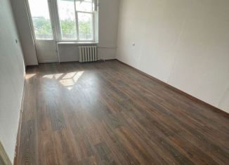 Двухкомнатная квартира на продажу, 51.2 м2, Армавир, улица 5-я Линия, 21