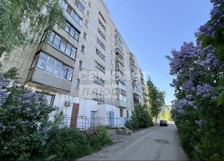 Продажа 2-ком. квартиры, 48.9 м2, Киров, улица Ивана Попова, 46