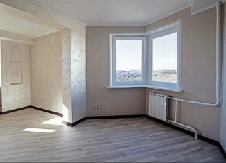 Продаю 2-комнатную квартиру, 64 м2, Кизляр, улица Гамидова, 8/1