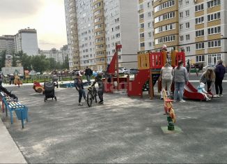 Продам 3-ком. квартиру, 98.1 м2, Воронеж, улица Козо-Полянского, 3, ЖК Спутник