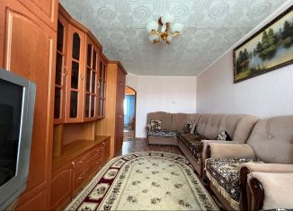 Продается 3-ком. квартира, 60 м2, Азнакаево, улица Шайхутдинова, 6