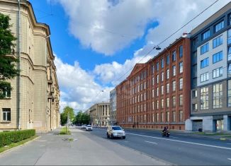 2-комнатная квартира на продажу, 71 м2, Санкт-Петербург, Большой Сампсониевский проспект, 77/7, метро Чёрная речка