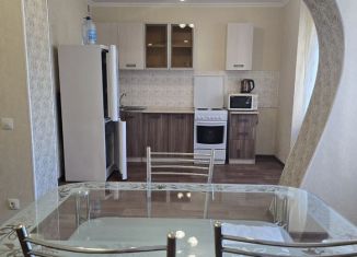 2-комнатная квартира в аренду, 75 м2, Старый Оскол, микрорайон Солнечный, 8