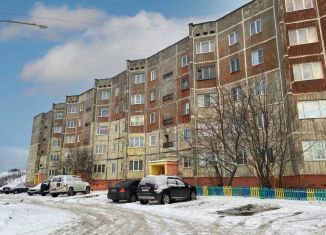 Продается 2-ком. квартира, 47.2 м2, Мурманск, Приморская улица, 7