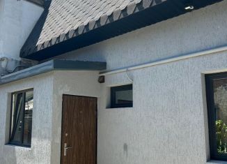 Продам трехкомнатную квартиру, 70 м2, Краснодар, Новокузнечная улица, 30, Новокузнечная улица