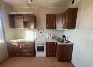 Продается трехкомнатная квартира, 62.6 м2, Старый Оскол