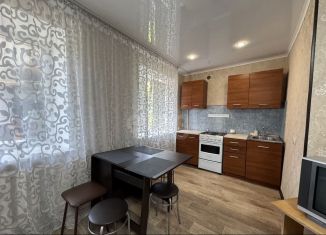 Аренда 3-ком. квартиры, 40.6 м2, Туймазы, проспект Ленина, 8