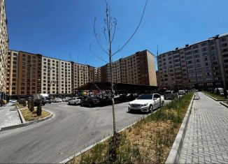 Продается 2-ком. квартира, 85 м2, Нальчик, улица Шарданова, 52А